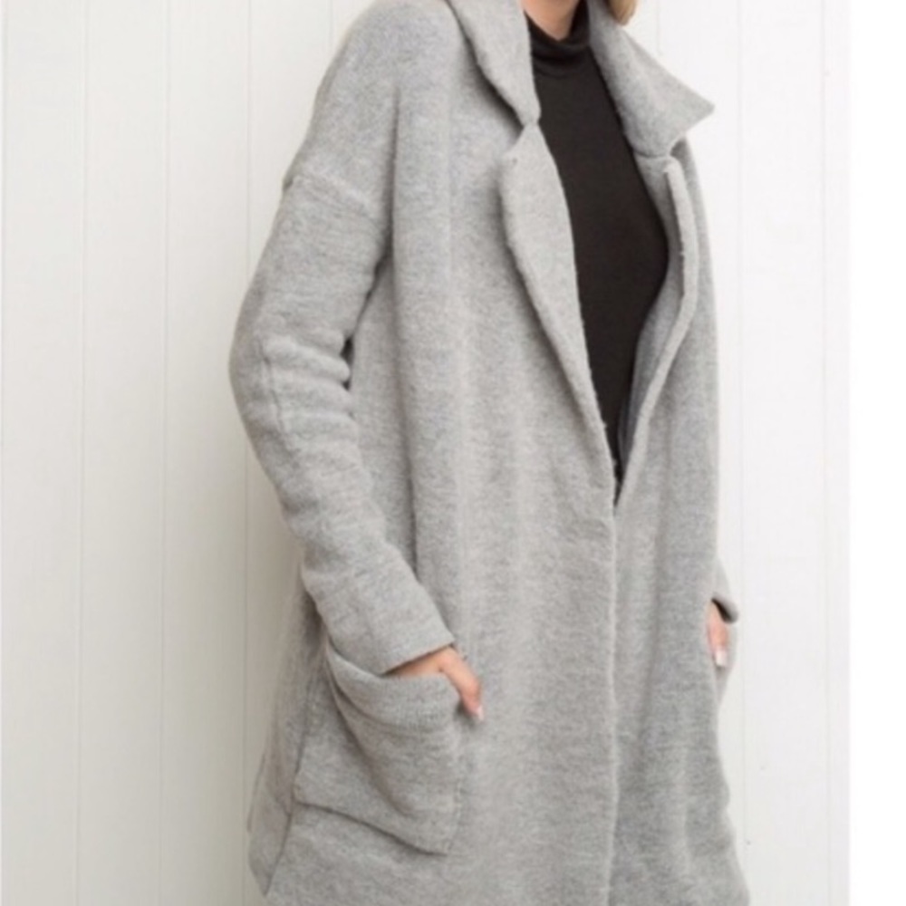 Brandy Melville Kennedy coat